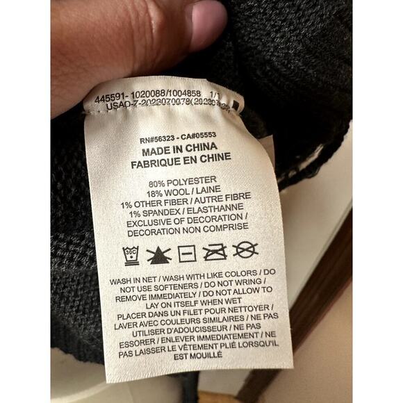 Jordan Black Gray Knit Button Up V-Neck Distressed Cardigan Sweater Womens M NWT - Picture 9 of 9